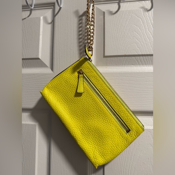 Burberry Signature Grain Neon Yellow Bag - Picture 2 of 3